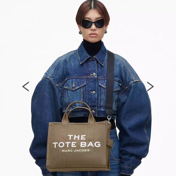 MARC JACOBS THE CANVAS MEDIUM TOTE BAG - Picture 4 of 10